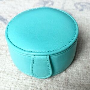 Tiffany & Co. Round Leather Travel Jewelry Case EEUC